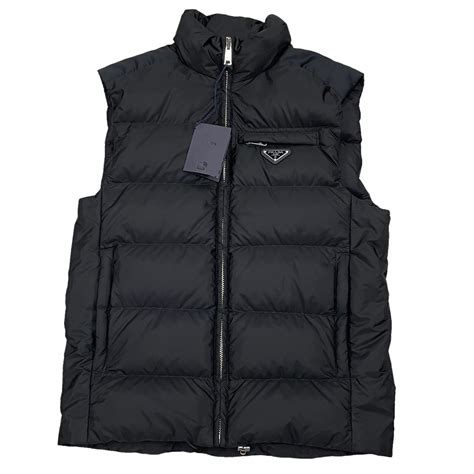 gilet uncinetto prada|prada gilet.